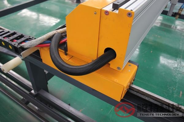 如何調整數控切割機軌道 圖一